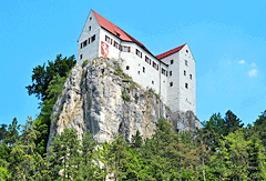 Burg Prunn von unten