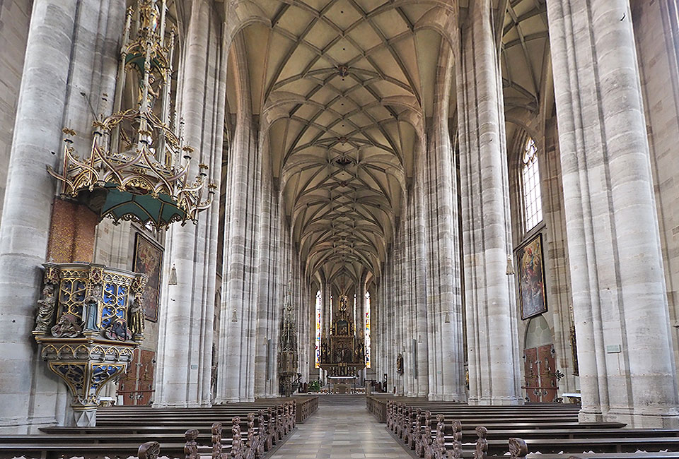 Gotisches Kirchenschiff Münster St. Georg